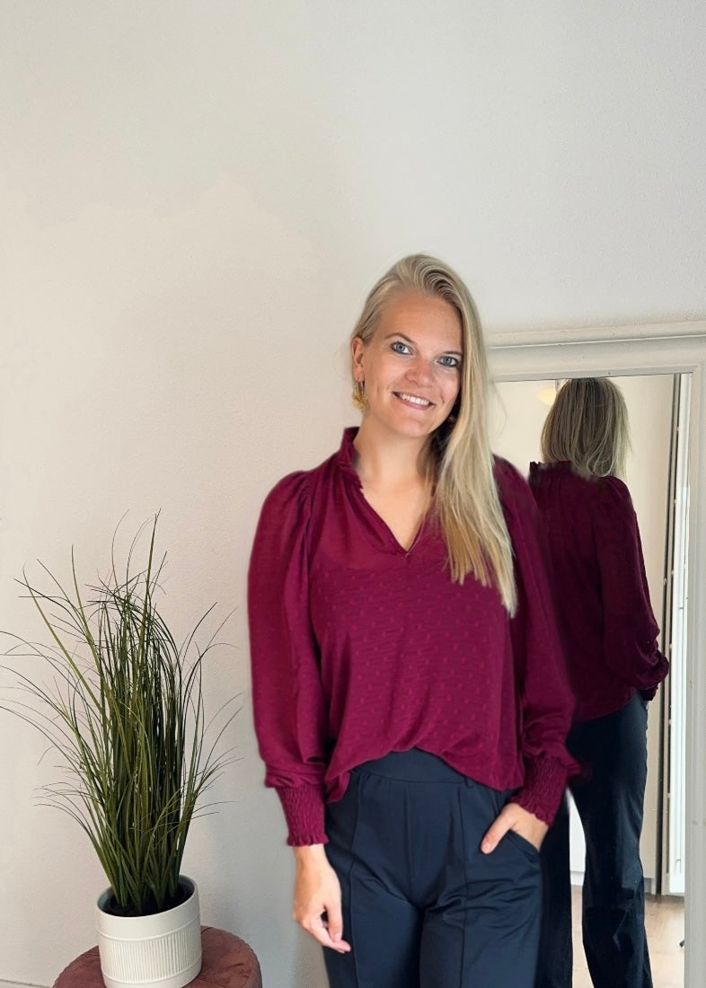 Pouvoir | Prachtige, elegante rode blouse